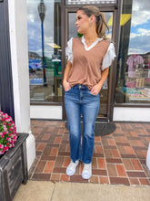 Load image into Gallery viewer, Dark Wash High Rise Crop Jeans