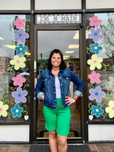 Load image into Gallery viewer, Women's High-Rise Pull-On Bermuda Shorts- Kelly Grenn