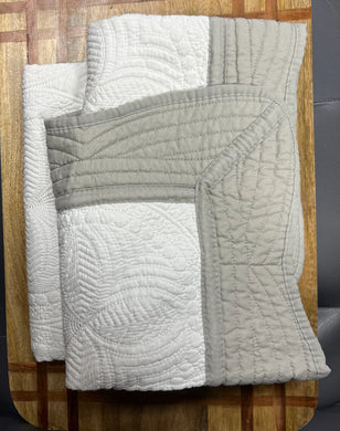 Heirloom Baby Quilt White/Gray
