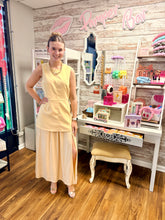 Load image into Gallery viewer, Yellow Sleeveless Layered MIdi Dress