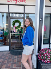 Load image into Gallery viewer, Plus Size Women's Off White High-Lo Fray Hem Shorts