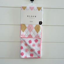 Load image into Gallery viewer, Pink Daisy &amp; Argyle Waffle Knit Kitchen Towel