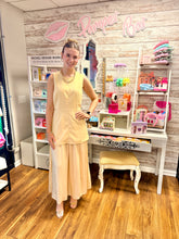 Load image into Gallery viewer, Yellow Sleeveless Layered MIdi Dress