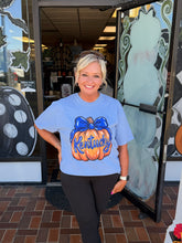 Load image into Gallery viewer, Kentucky Pumpkin Bow Soft Comfort Colors Unisex Tee