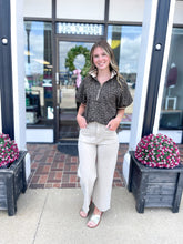 Load image into Gallery viewer, Leopard Short Sleeve half-zip Top