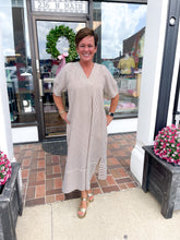 Load image into Gallery viewer, Mocha and Cream Midi Dress