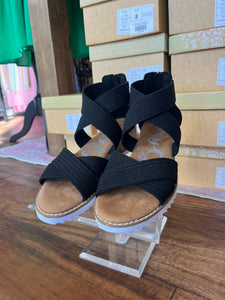 Sadie Black Sandals - Stylish Comfort For Every Step