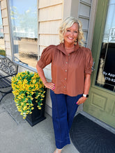 Load image into Gallery viewer, Dark Wash Front Seam Wide Leg Jeans
