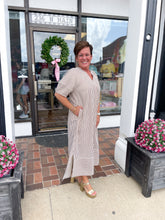 Load image into Gallery viewer, Mocha and Cream Midi Dress