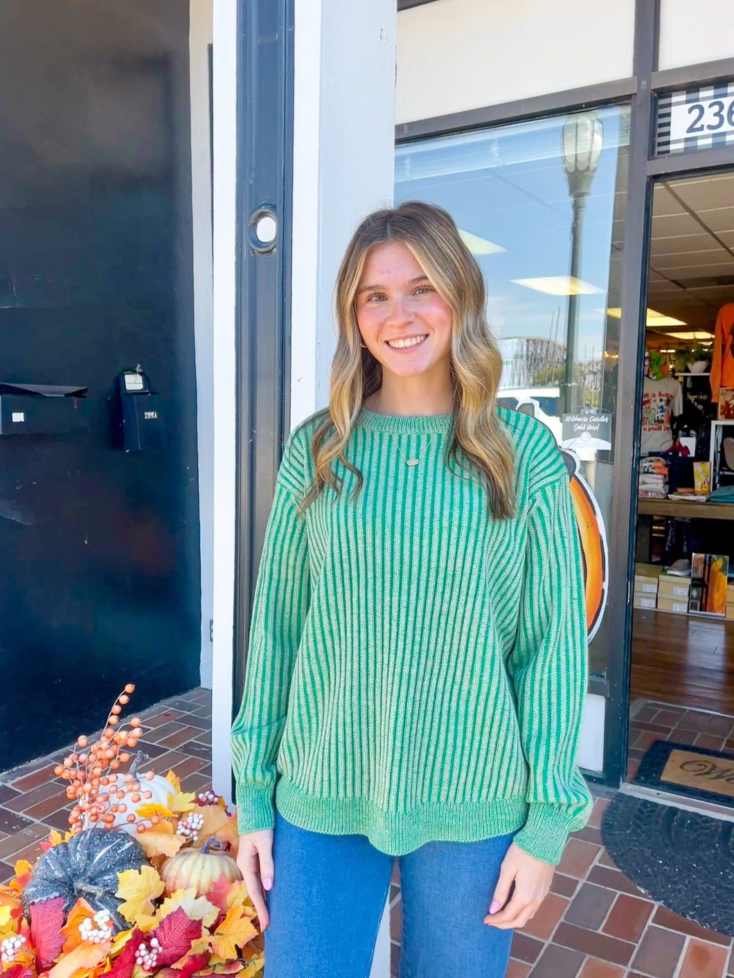 Kelly Green Curved Hem Sweater