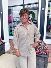 Load image into Gallery viewer, Brown Textured Stripe ¾ Sleeve Top