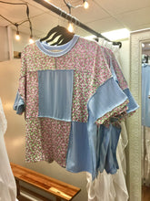 Load image into Gallery viewer, Blue Floral Patchwork Ribbed Knit Top