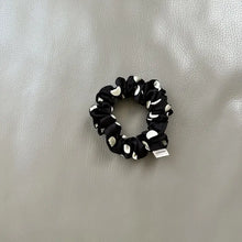 Load image into Gallery viewer, Polka Dot Scrunchies