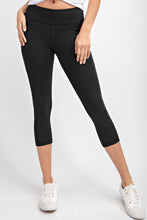 Load image into Gallery viewer, Buttery Super Soft Capri length Yoga Leggings With Pockets-Black