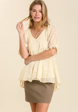 Load image into Gallery viewer, Ladies Leopard Cream Blouse