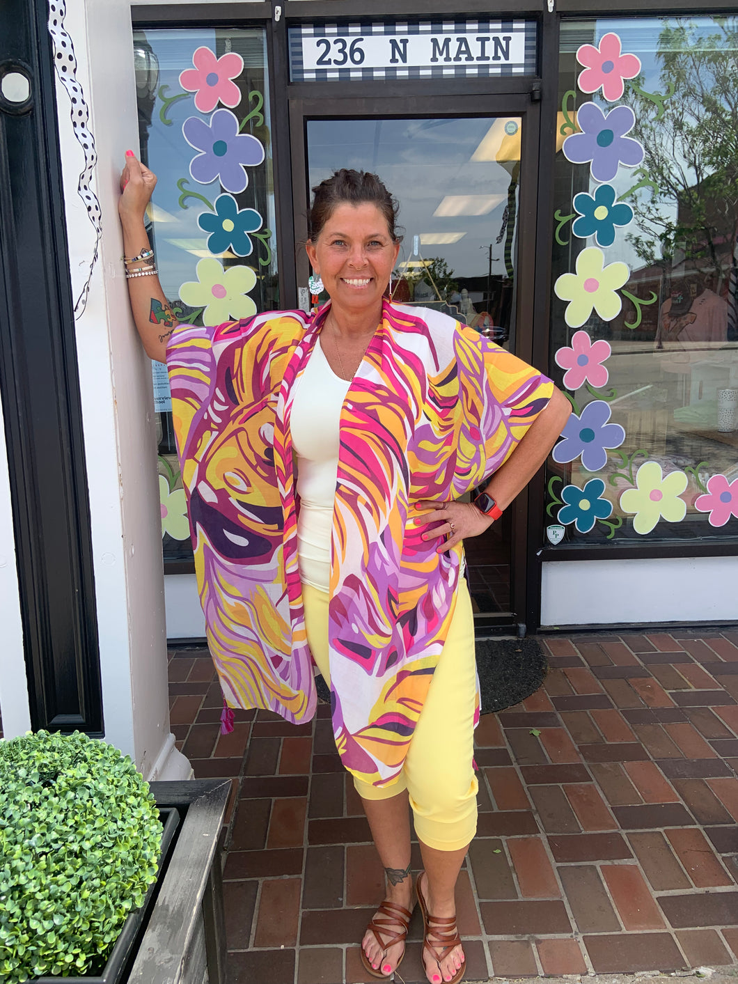 Ladies Yellow Capri Pants